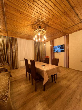Cozy House with Swimming Pool near city center